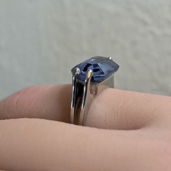 VTG 18 KGE Electroplate East to West Purple Glass Stone Solitaire Ring Size 7.75 - Picture 2 of 9